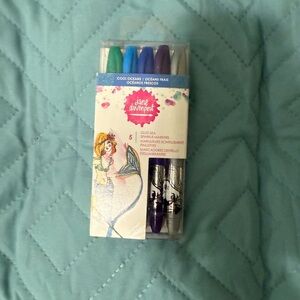 New Jane Davenport markers